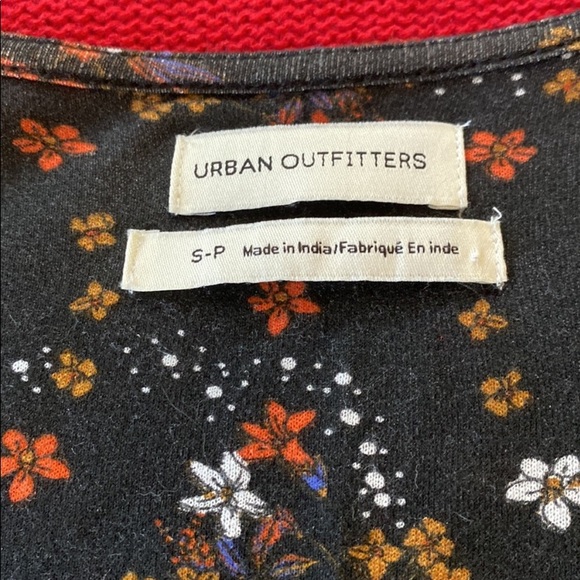 Urban Outfitters taran smocked surplus crop top S - Picture 9 of 12